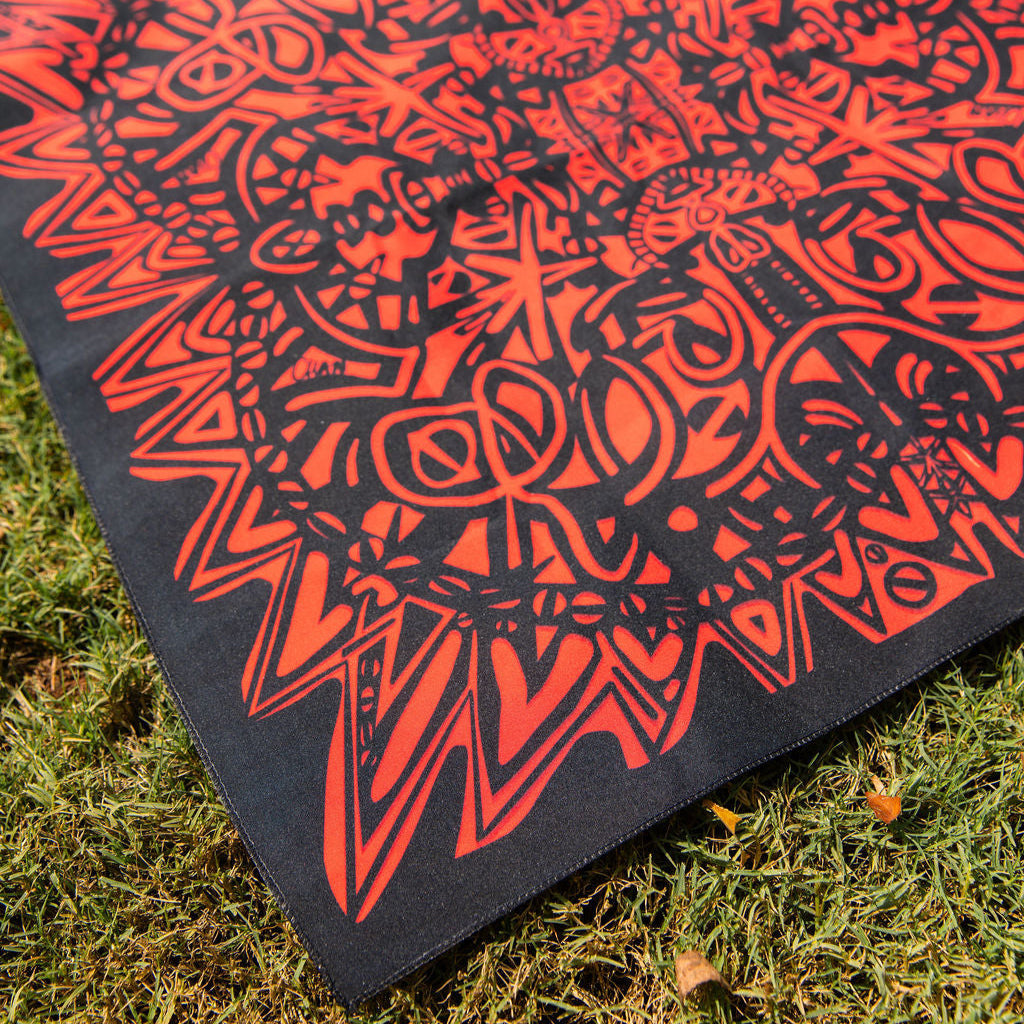 Black Spiked Chandana