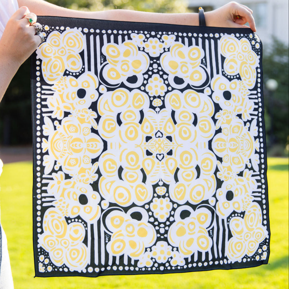 Black and Gold Football Floral Chandana